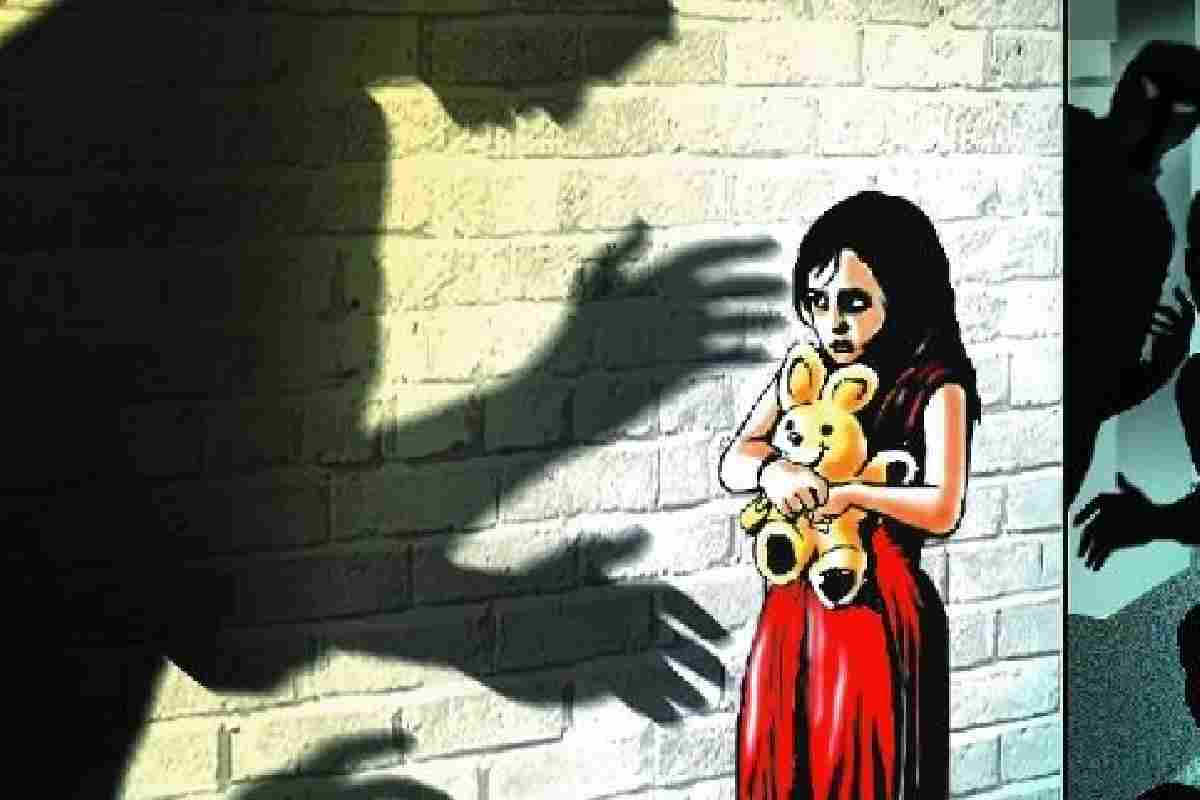 ഞെട്ടല്‍ ! അമ്മ പുഴയിലെറിഞ്ഞുകൊന്ന മൂന്നരവയസുകാരി ലൈംഗികപീഡനത്തിന് ഇരയായി; കുട്ടിയുടെ പിതാവിന്‍റെ അടുത്തബന്ധു കസ്റ്റഡിയില്‍